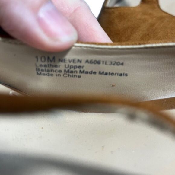 Franco Sarto Neven TAN suede heels - Picture 10 of 11